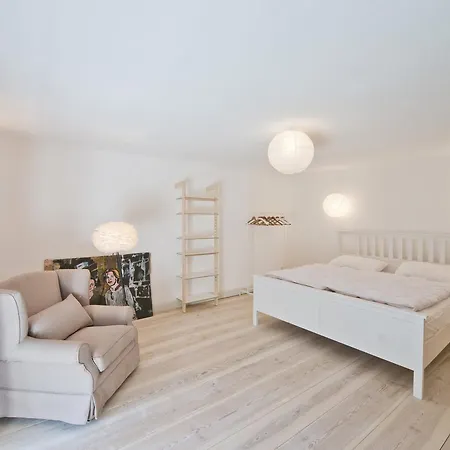 Schloss * Retzow (Mecklenburg-Vorpommern)