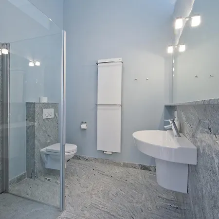 Schloss * Retzow (Mecklenburg-Vorpommern)