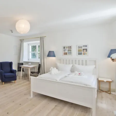 Schloss * Retzow (Mecklenburg-Vorpommern)