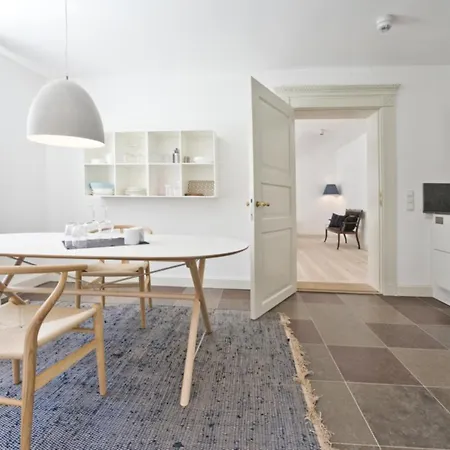 Schloss * Retzow (Mecklenburg-Vorpommern)